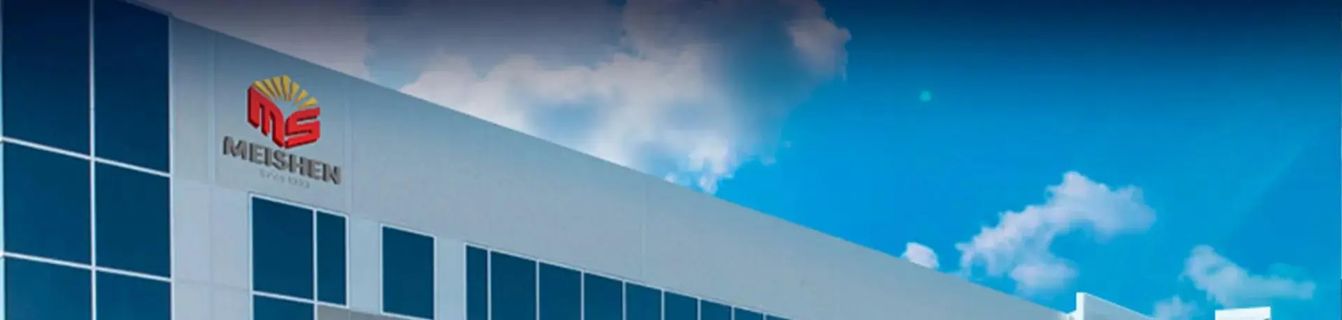 Lifting chains and rigging equipment